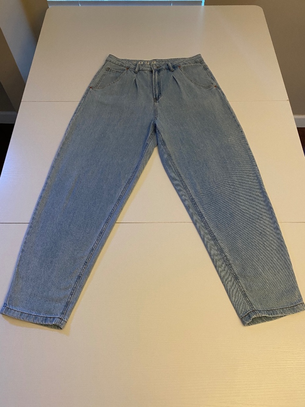 S.O.N.G. Pleated Baggy Jeans Light Wash Ultra High Rise Tapered 11/30 SJ22081LMV
